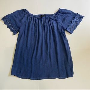 Harve’ Benard Woman’s Blue Off Shoulder Crochet Detail Short Sleeve Top  XL